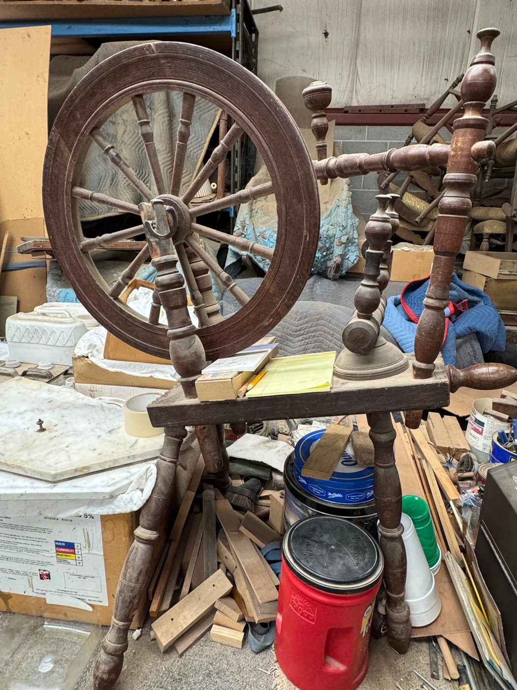 Antique spinning wheel